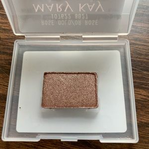 Mary Kay’s chromafusion eye shadow ( rose gold)